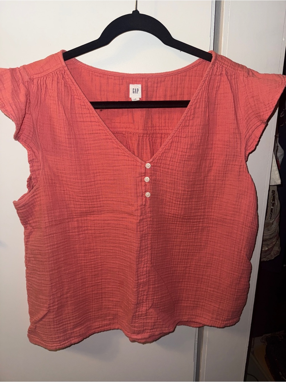 GAP Coral Short-Sleeve V-Neck Button Pullover Top